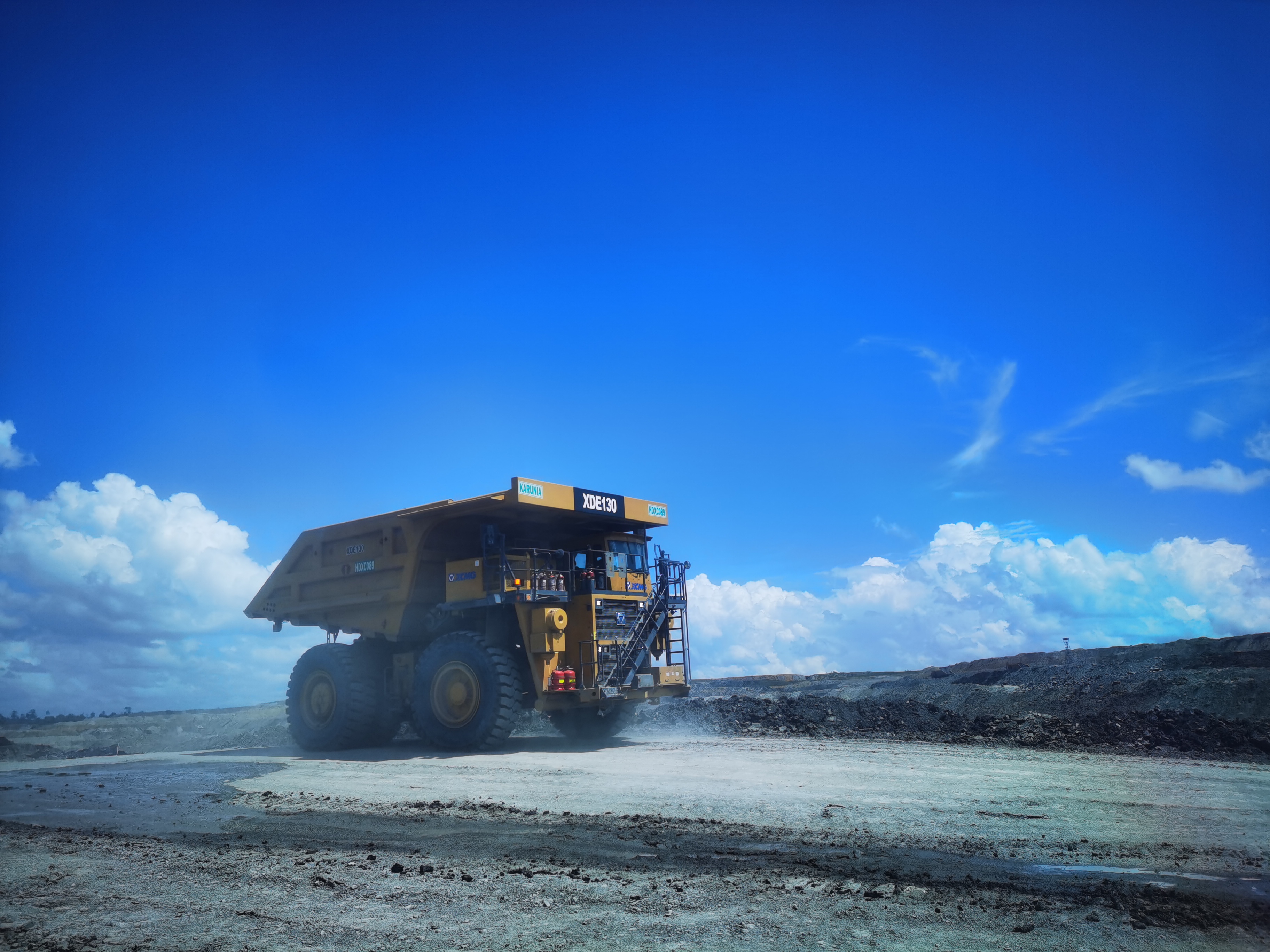 矿业报国，效率传奇！PG电子平台矿山机械100台+扎根高原