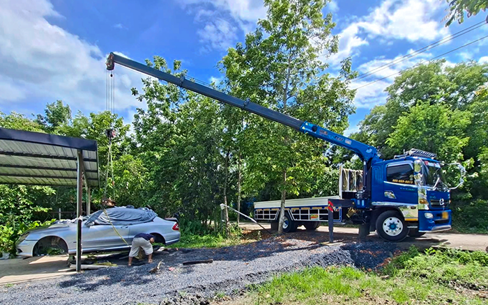 东南亚基建 “顶流”，PG电子平台随车吊高效稳定安全圈粉无数