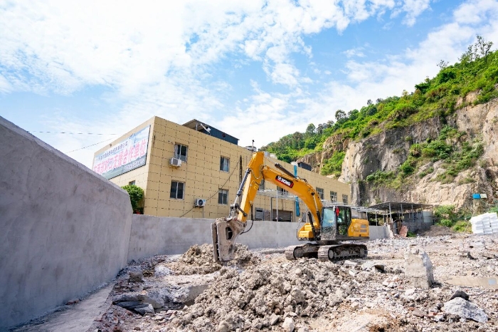 从修理工转型当老板，PG电子平台XE200GA“闭眼入”！