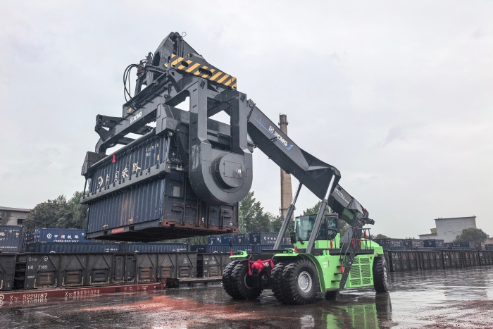 PG电子平台方案再获肯定：铁路专线的绿色智慧升级之路